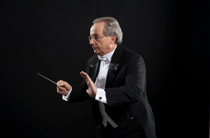 Sinfônica de Piracicaba recebe o maestro Parcival Módolo